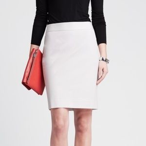 Banana Republic cream pencil skirt